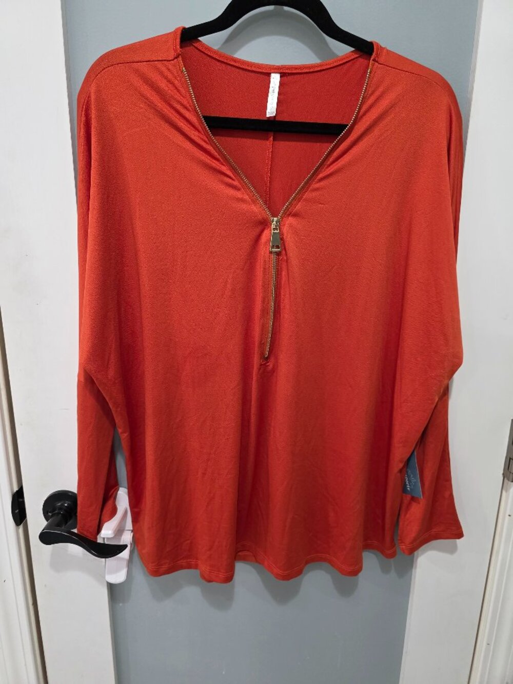 Passports Orange Zip Front Batwing Blouse – Size Large – NWT